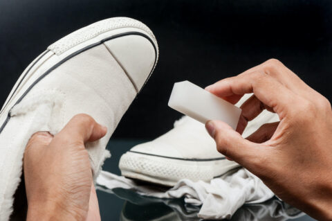how to clean bottom of shoes white
